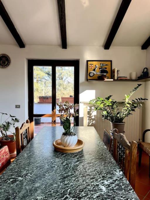 Apartment In Villa La Carruba Rivergaro Luaran gambar