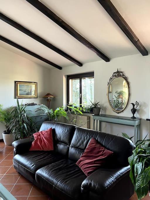 Apartment In Villa La Carruba Rivergaro Luaran gambar